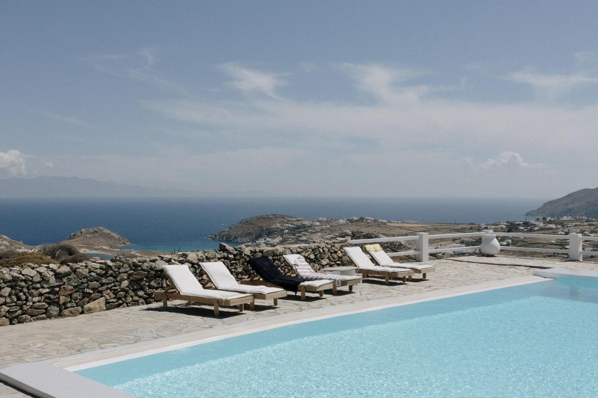 Mykonos Supreme Comfort Suites & Villas Kalafatis Exterior photo