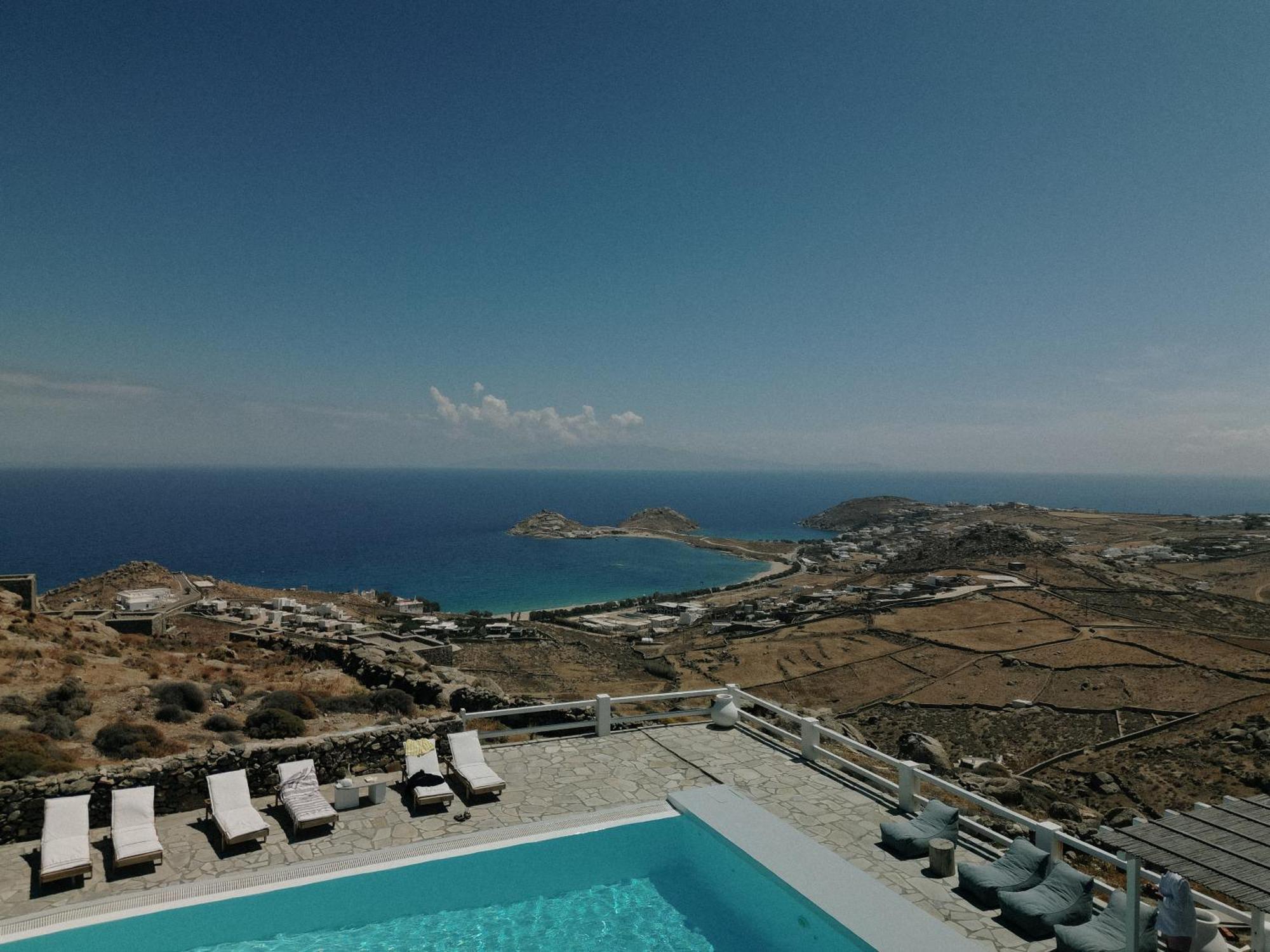 Mykonos Supreme Comfort Suites & Villas Kalafatis Exterior photo