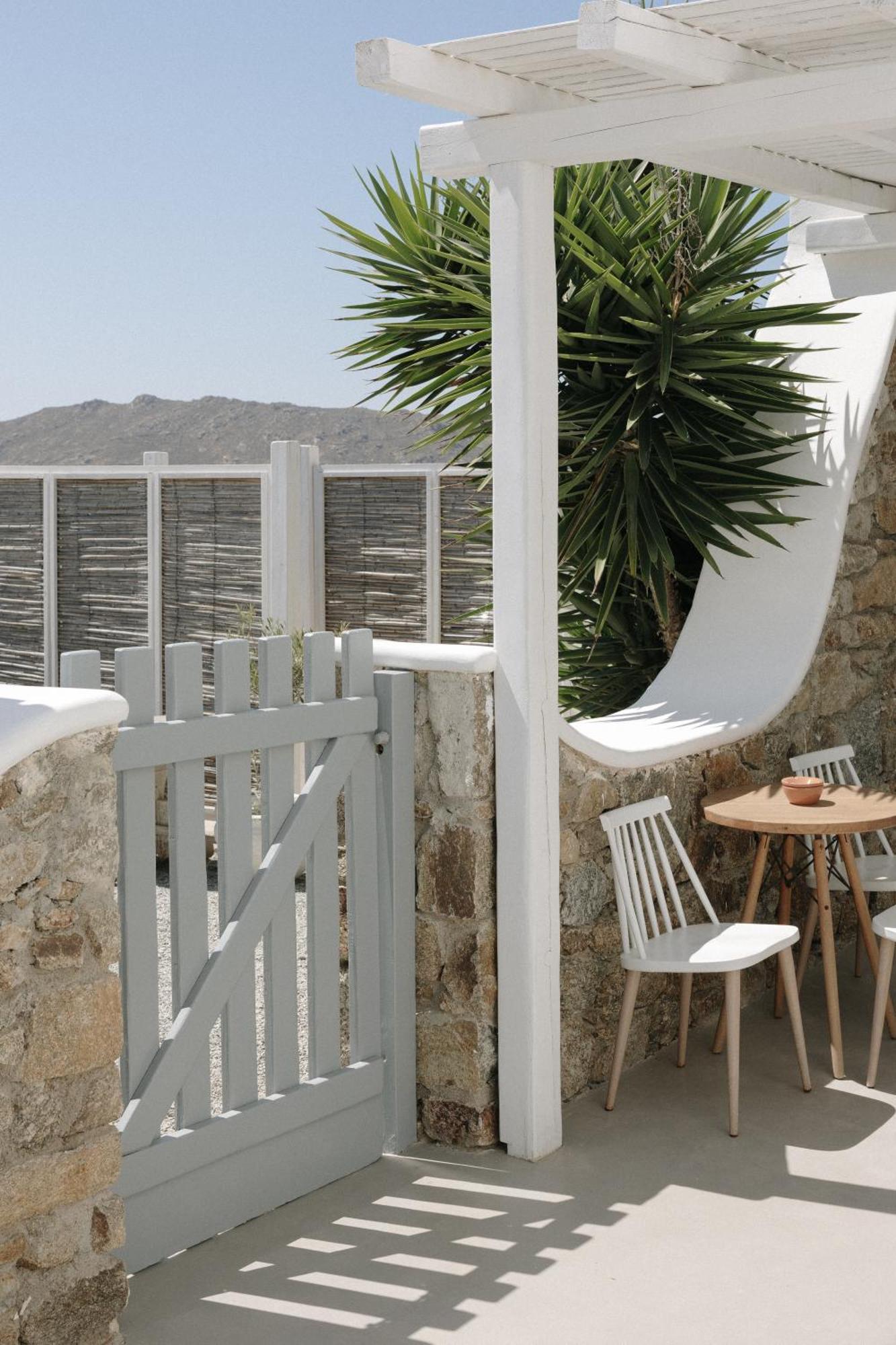 Mykonos Supreme Comfort Suites & Villas Kalafatis Exterior photo