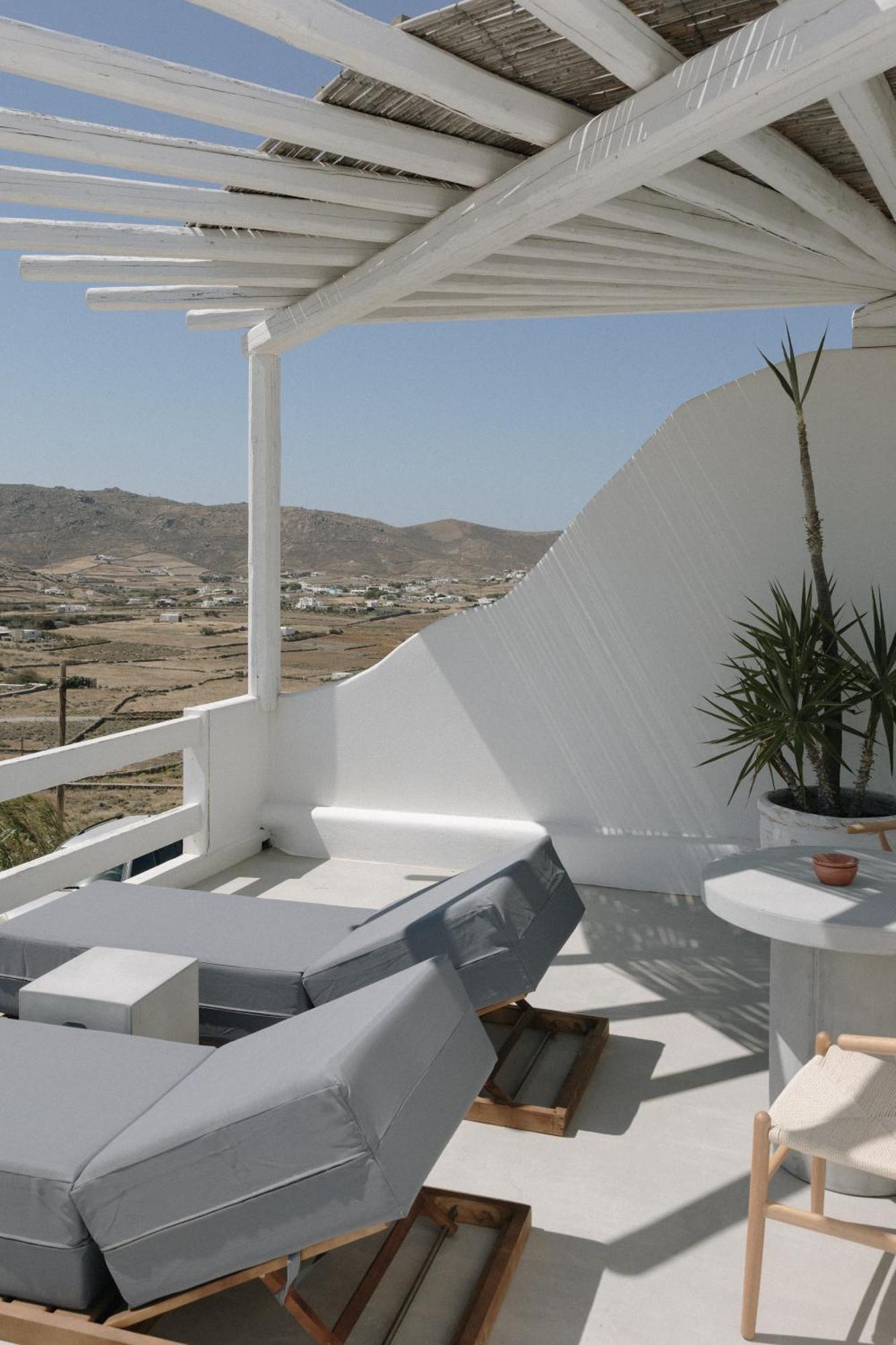 Mykonos Supreme Comfort Suites & Villas Kalafatis Exterior photo